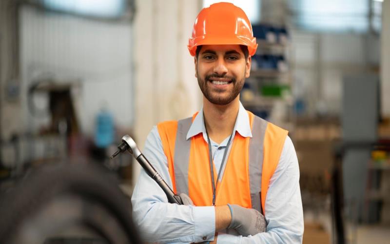 Electrician Job Market in Oman Insights for Foreign Workers